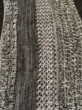 Women’s Black & Gray Knit Scarf